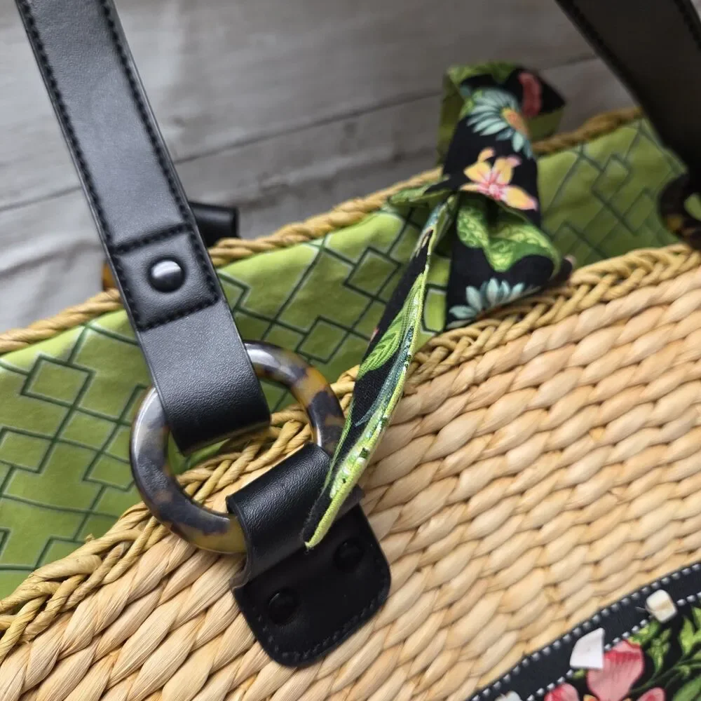 Vera Bradley stylish woven